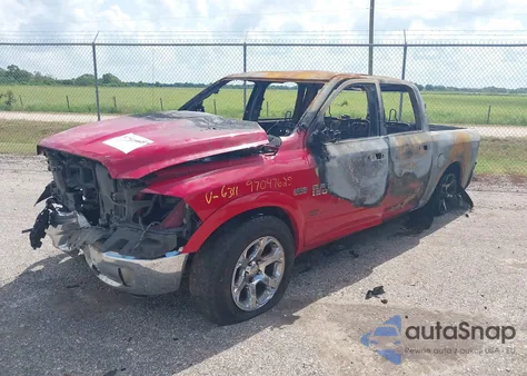 2015 Ram 1500 Laramie z USA, uszkodzony, nr VIN 1C6RR7NT3FS606311